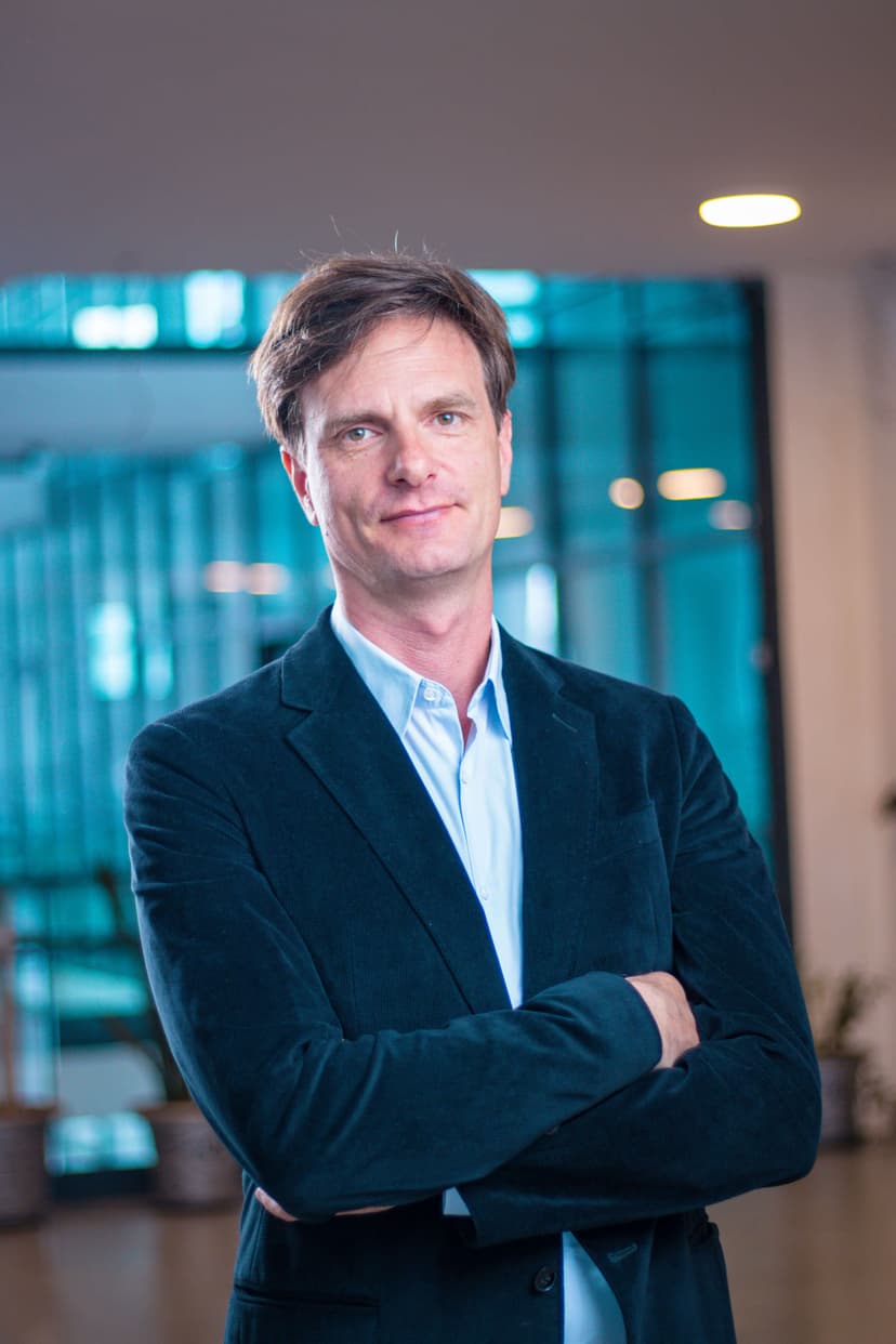 DR. PAN THEO GROSSE-RUYKEN